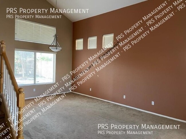 Photo - 1053 W Bruce Ave