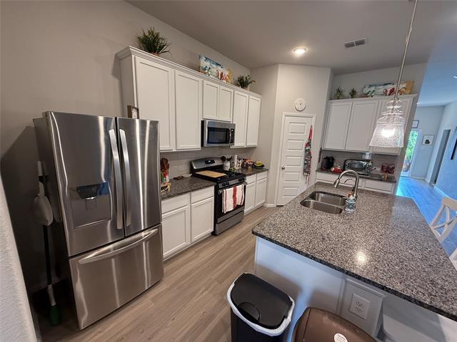 Photo - 8000 Larch Ln