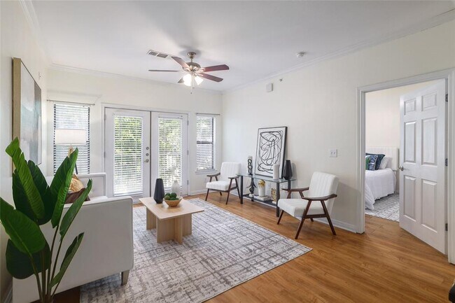 Building Photo - 2502 Leon St Unit 208 Rental