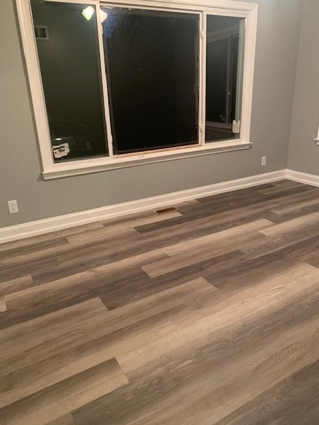 Photo - All Utilities Included!!  Freshly Remodele... Unit 11 Mohawk   Upper