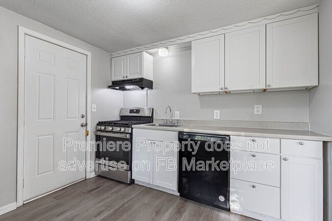 Photo - 2503 S Vermont Ave