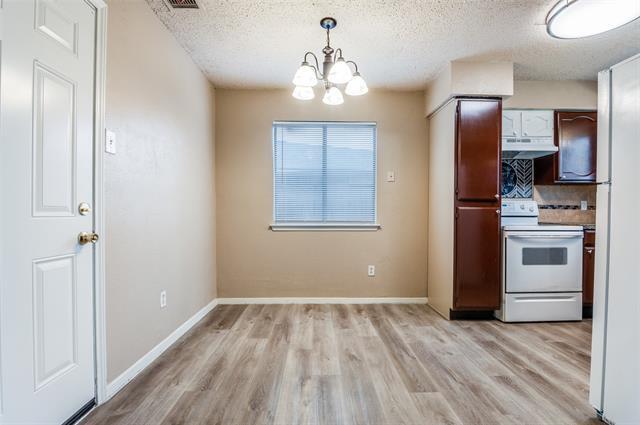 Photo - 2922 Pepperidge Dr E