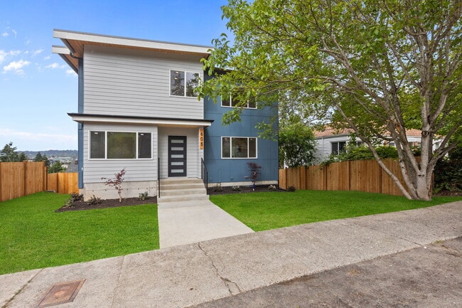 Building Photo - 605 Prospect Ave N Unit A