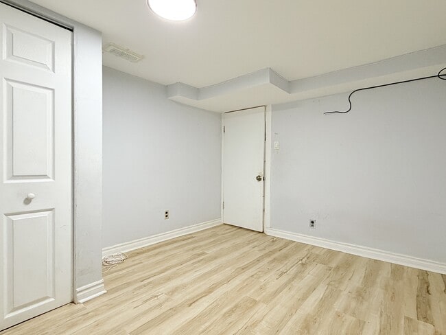 Photo - 567 Campbell Ave Unit Lower