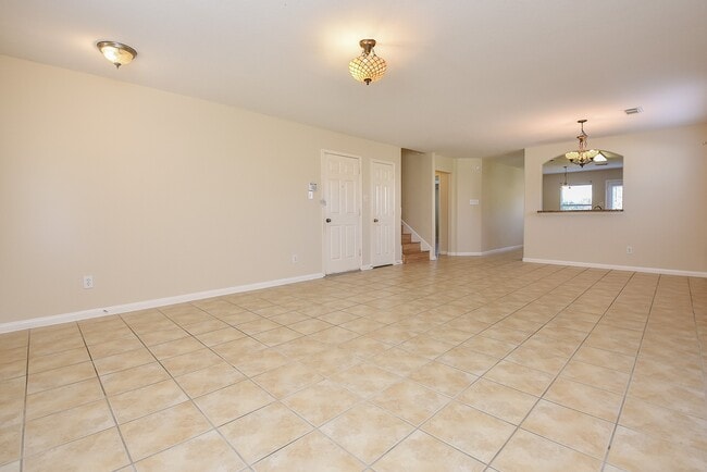 23527 Maple View Dr