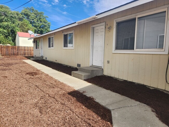 1113 W Washington Ave Unit 1