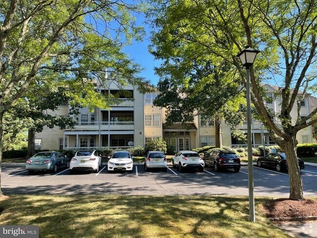 Building Photo - 105 Claridge Ct Unit 2 Rental