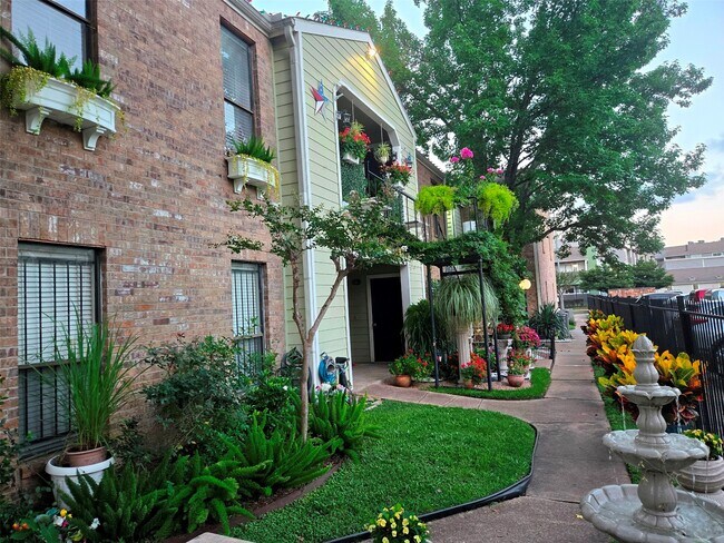 6602 Harbor Town Dr Unidad 404