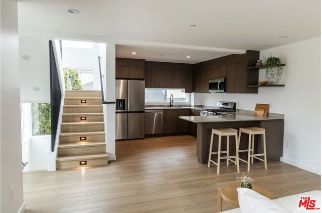 Photo - 843 Mariposa Ave Unidad 1