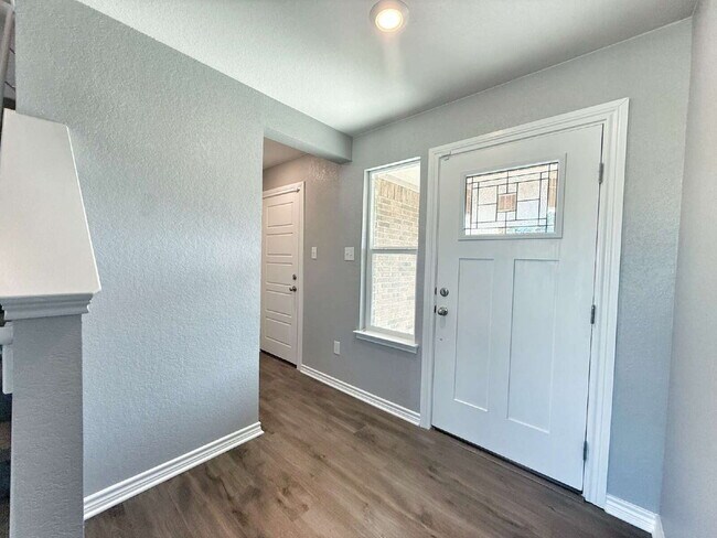 Photo - Immaculate Two Story Home in Legend Point ...