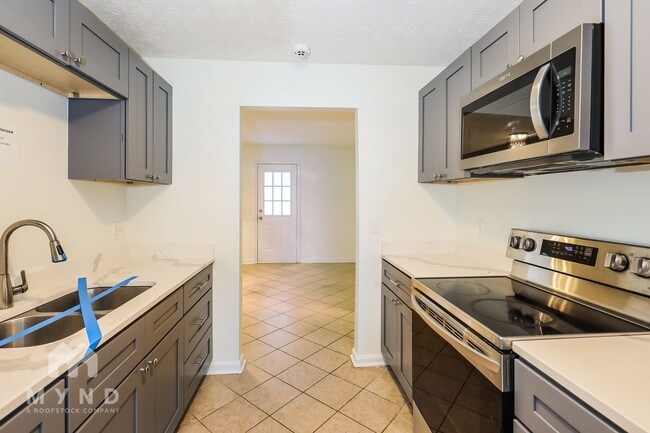 Photo - 1324 Hollenbeck Ln