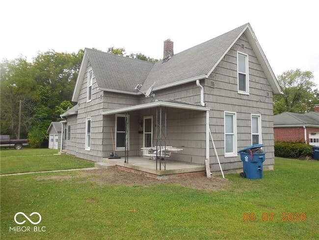 Building Photo - 203 1/2-202 E 1st St