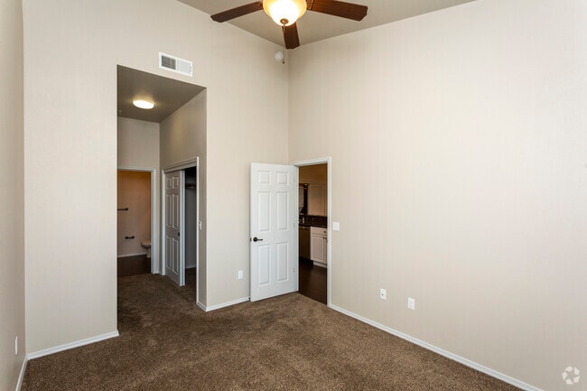 2/2 Up Primary Bedroom