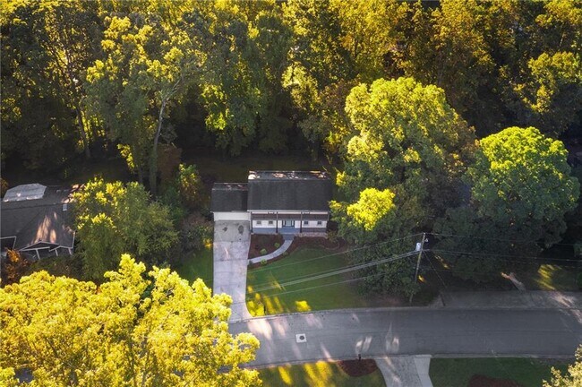 Photo - 3259 Isoline Way