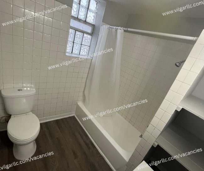 Photo - Over 1,100 sq ft 3 large bedrooms • 1.5 spacious bathrooms home in East Chicago, IN