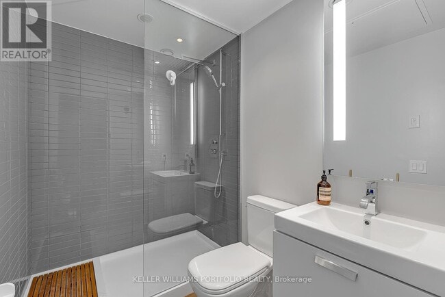 Photo - 629 King St W Unit 622