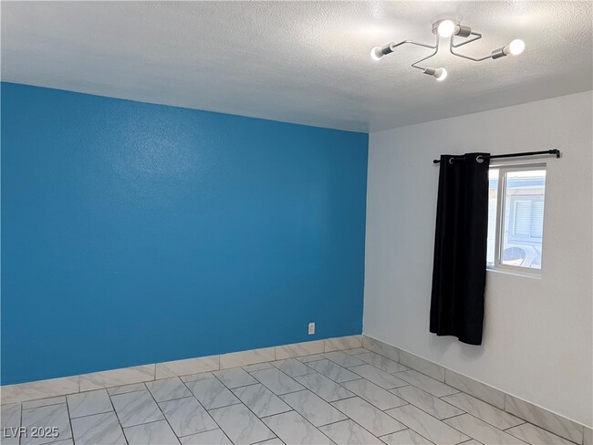 Photo - 246 W Philadelphia Ave