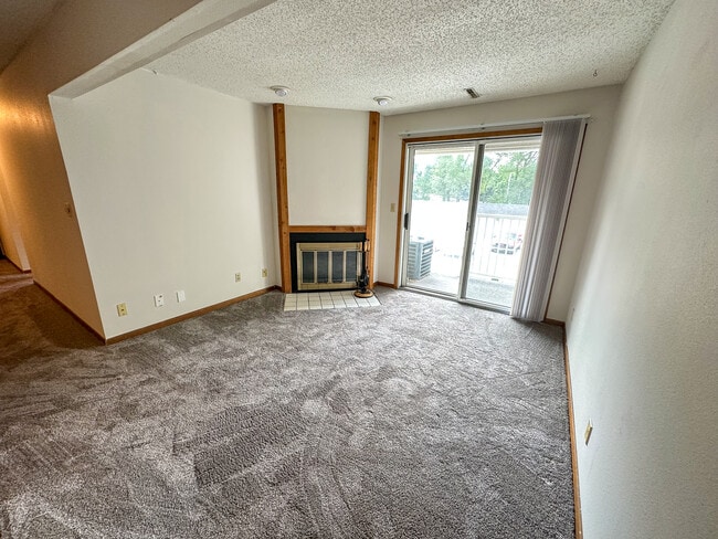 1006 Lincoln Way