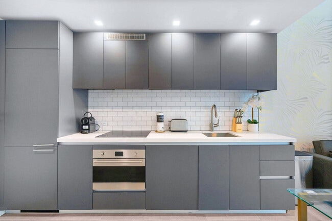 Photo - 227 NE 2nd St Unidad FL20-ID1032216P