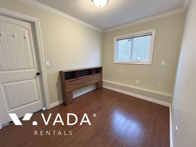 Photo - 1 Bedroom Basement Suite Rental 1-1152 Eas... Unit 1