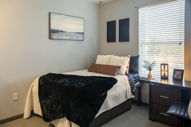 Photo - College View