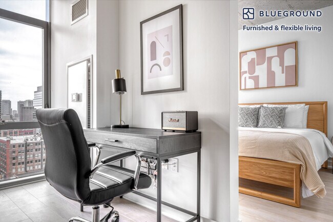 Photo - 311 W Illinois St Unit FL12-ID821