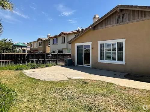 Building Photo - 5099 Pamplona Ave Rental