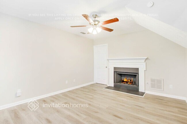 Photo - 1599 Clifton Downs Dr SE