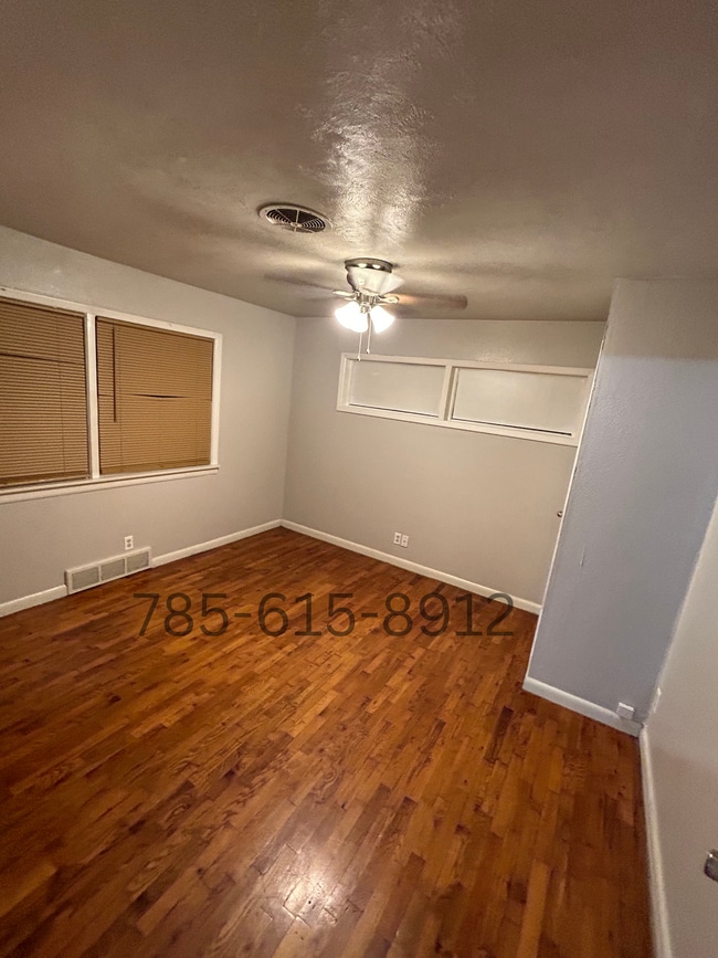 Photo - 611 N Sycamore St