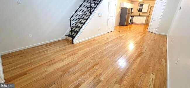 Photo - 4679 N 16th St