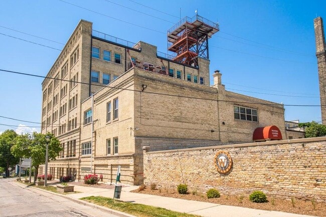 Photo - 904 E Pearson St