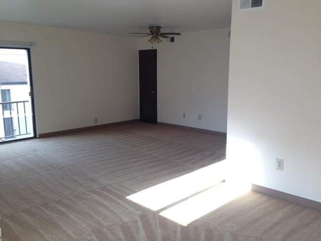 Maiden Square Apartments - Maiden Square Apartments