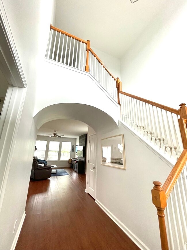 Photo - 193 Old Pond Cir