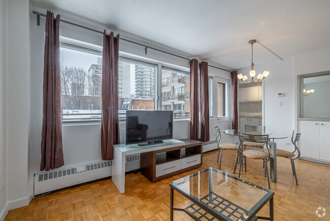 1 chambre, 1 salle de bain - 477 pi² - Salon - Milton Parc