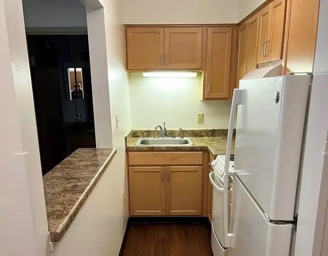 Building Photo - 319 E 12th St