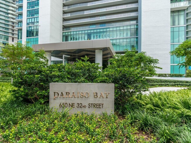 Photo - 650 NE 32nd St Unidad 707