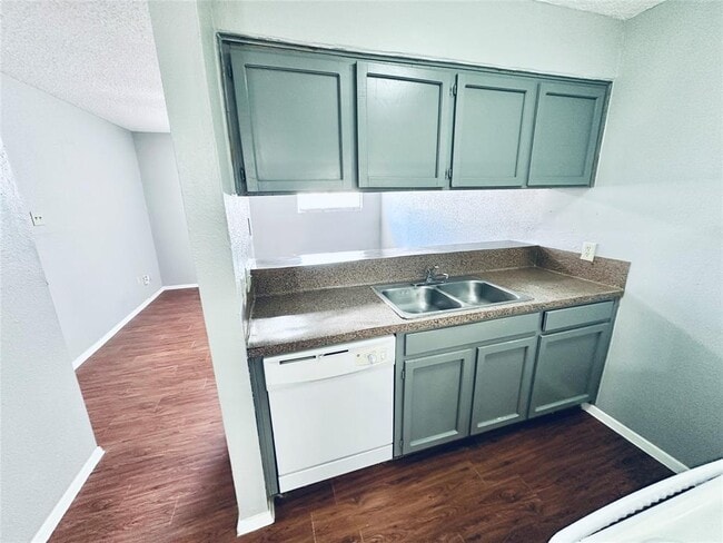 Photo - 3702 S 2nd St Unit 107