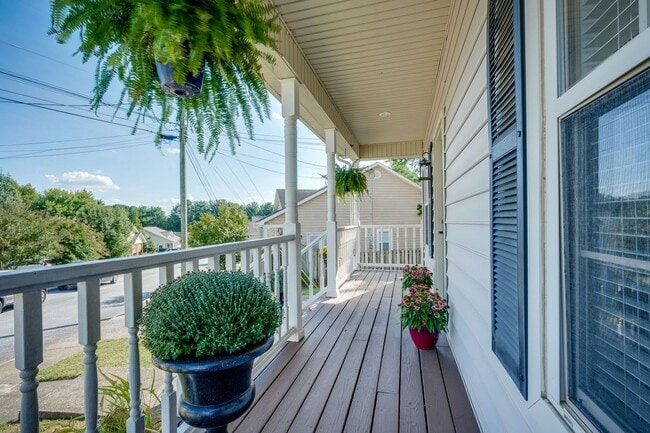 263 Main Street Village Dr