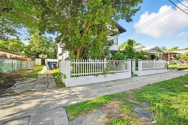 Photo - 1211 E 17th Ave