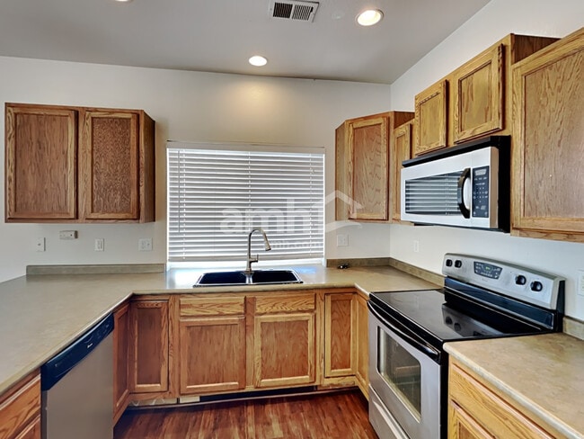 Photo - 5561 N Lisbon St