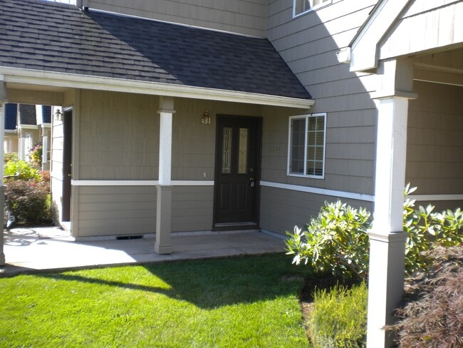 Building Photo - 2 bedroom in Coburg Meadows