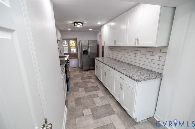 Photo - 116 E 15th St