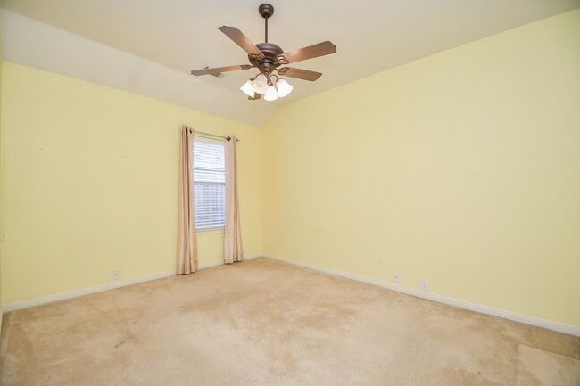 Building Photo - 9004 Sunrise Trail