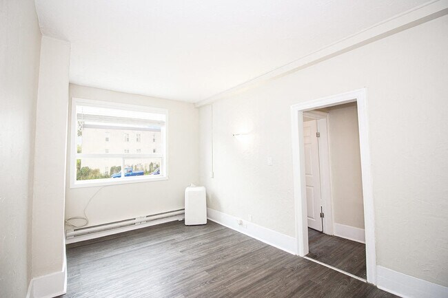 Photo - 309 Enfield Apartment