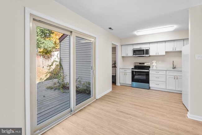 Photo - 3964 Bainbridge Ct