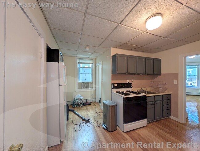 Photo - 379 Windsor St Unit #1