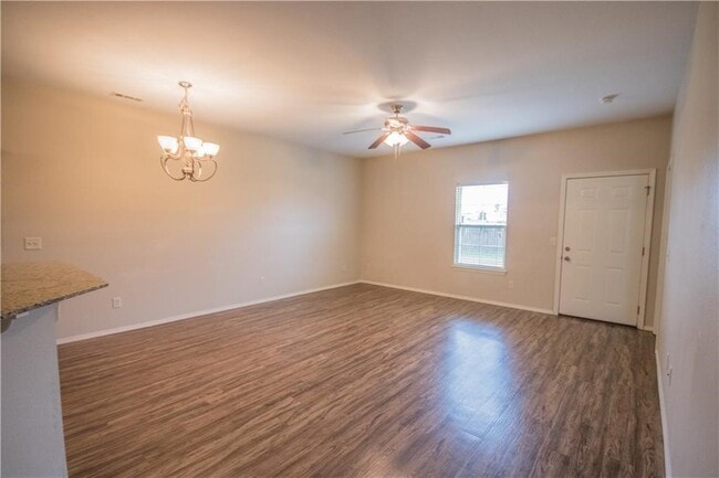 Photo - 1240 Marigold Rd