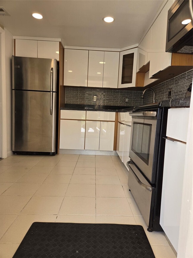 Photo - 2651 S Course Dr Unidad 205