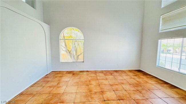 Photo - 1586 Peaceful Pine St