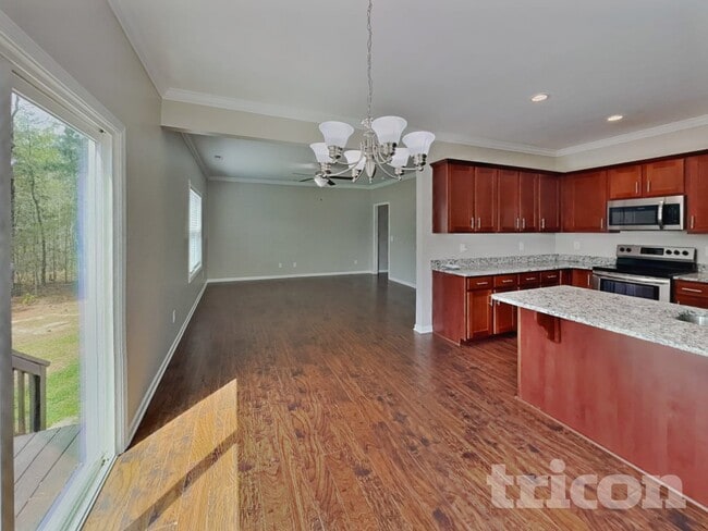 Photo - 877 Juno Dr
